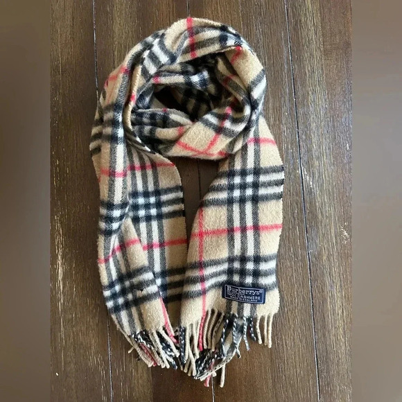 Vintage Burberry nova check scarf - Picture 2 of 13